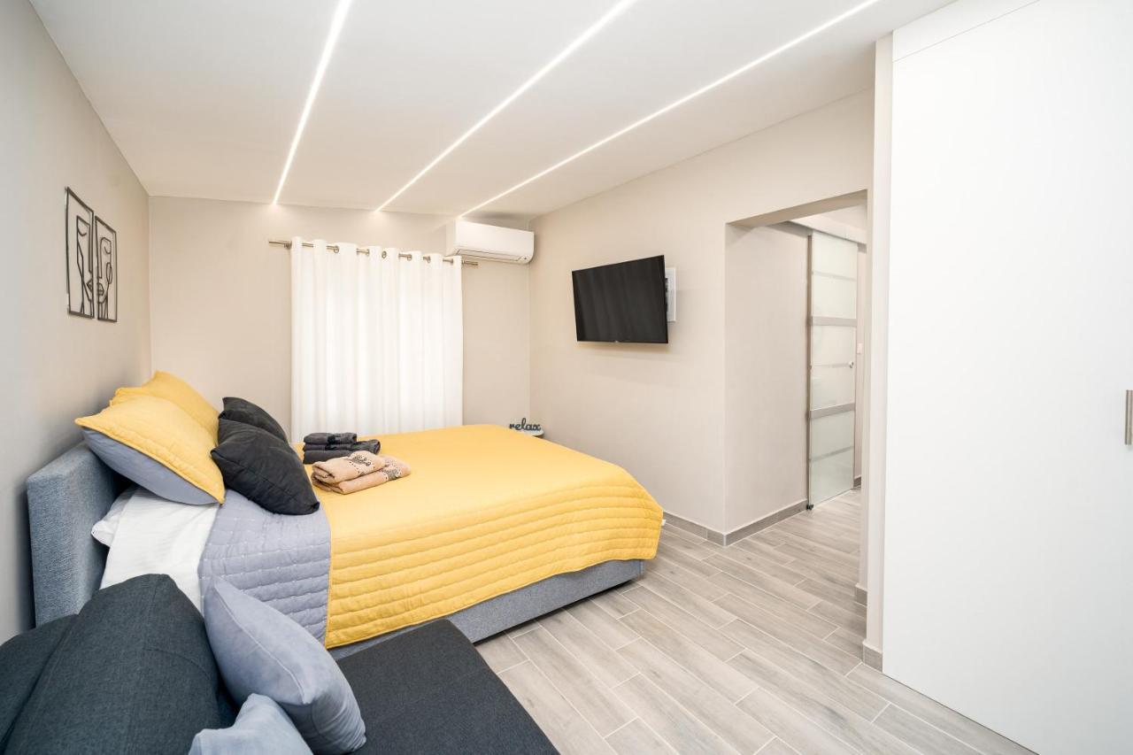 John'S City Center Roof Studio Flat -Panorama View Aigio Exterior photo